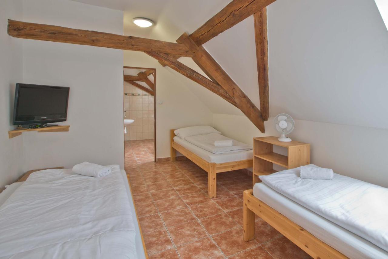 Sindlovska Krcma Hotell Ceske Budejovice Exteriör bild