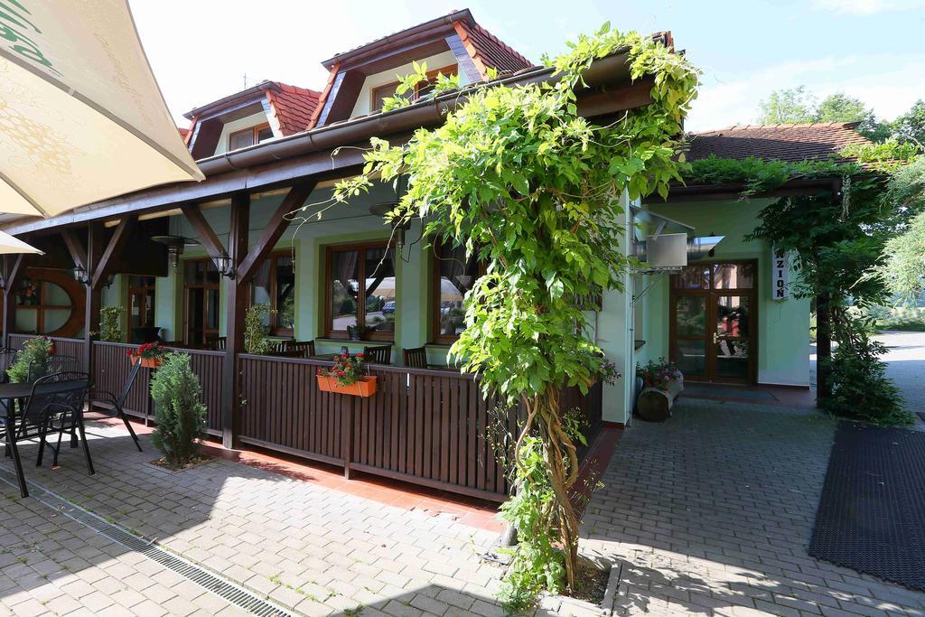 Sindlovska Krcma Hotell Ceske Budejovice Exteriör bild